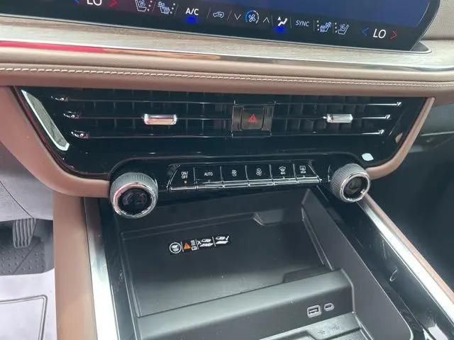 2026 Chevrolet Suburban High Country, 4WD