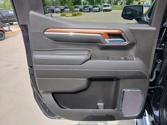 2023 GMC Sierra 1500 4WD Crew Cab Short Box Denali
