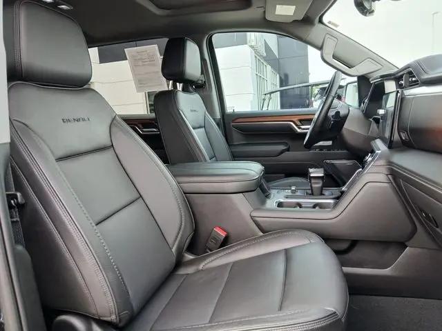 2023 GMC Sierra 1500 4WD Crew Cab Short Box Denali