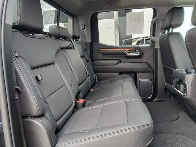 2023 GMC Sierra 1500 4WD Crew Cab Short Box Denali