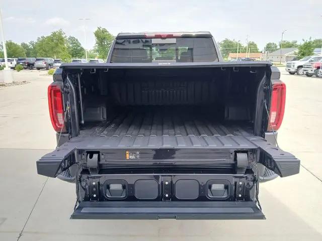 2023 GMC Sierra 1500 4WD Crew Cab Short Box Denali