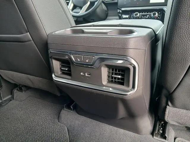 2023 GMC Sierra 1500 4WD Crew Cab Short Box Denali