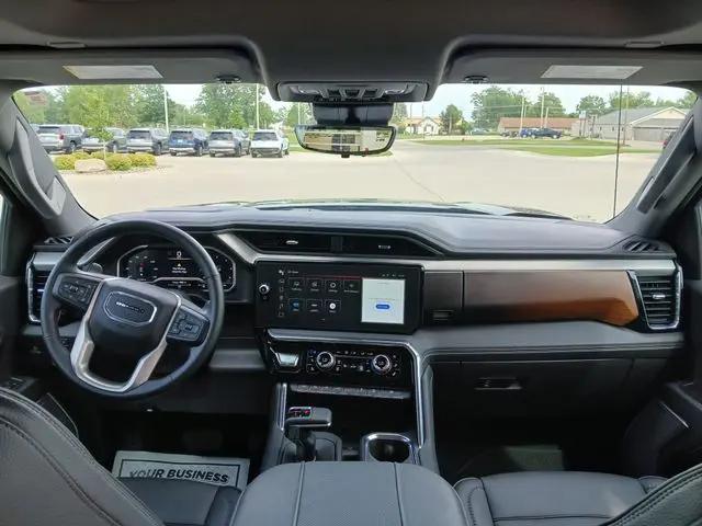 2023 GMC Sierra 1500 4WD Crew Cab Short Box Denali