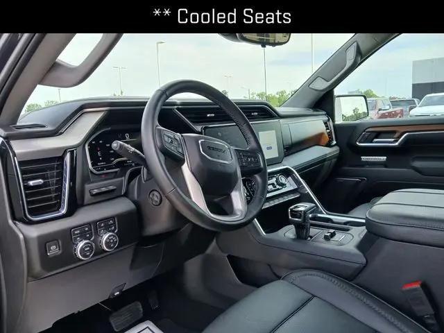 2023 GMC Sierra 1500 4WD Crew Cab Short Box Denali