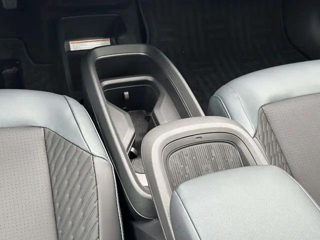 2026 Nissan LEAF PLATINUM+