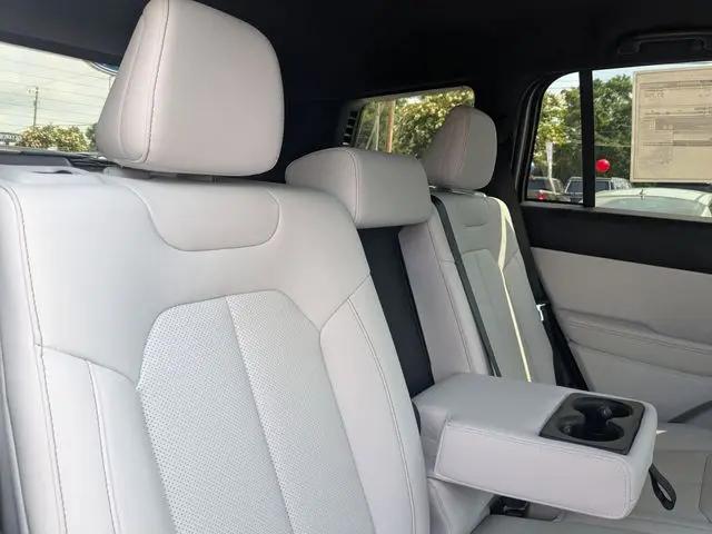 2026 Jeep Cherokee Limited 4x4