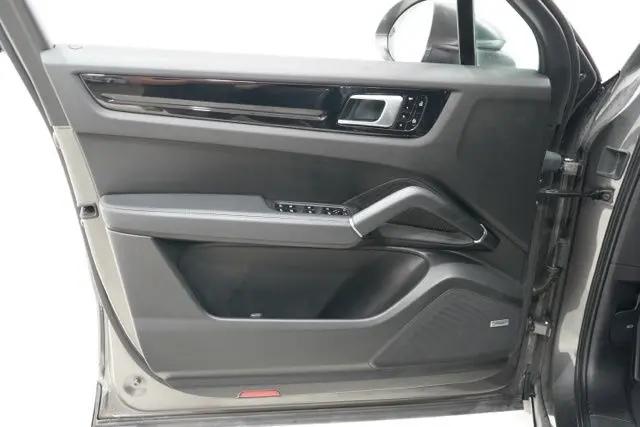 2021 Porsche Cayenne Cayenne