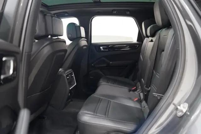 2021 Porsche Cayenne Cayenne