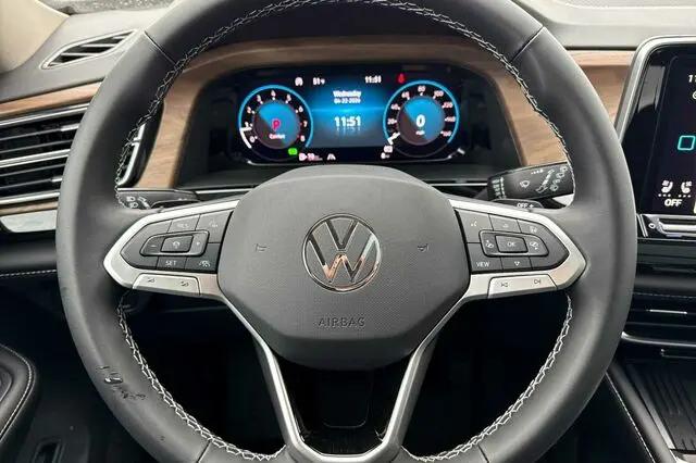 2026 Volkswagen Atlas SE with Technology