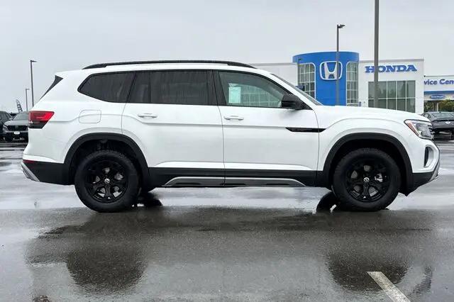 2026 Volkswagen Atlas Peak Edition