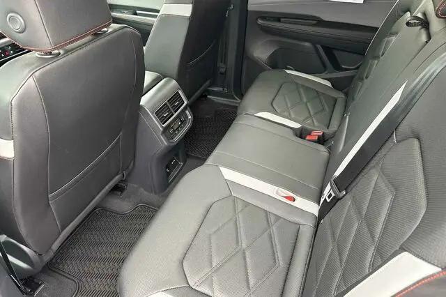 2026 Volkswagen Atlas Peak Edition
