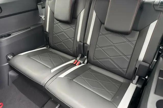 2026 Volkswagen Atlas Peak Edition