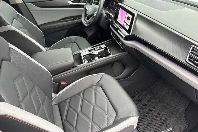 2026 Volkswagen Atlas Peak Edition