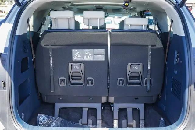2026 Kia Carnival MPV SX