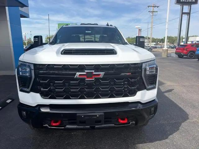 2026 Chevrolet Silverado 2500HD Crew Cab, Standard Bed, XR2, 4WD