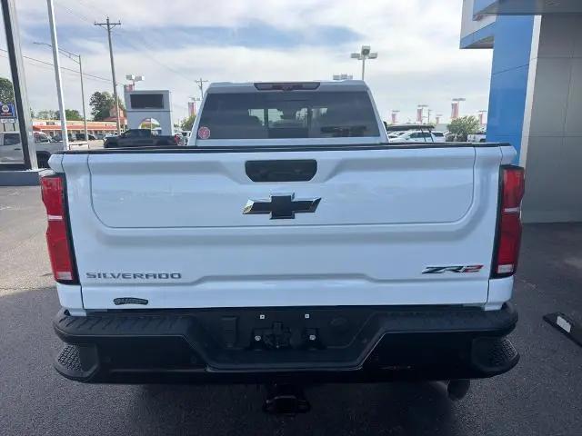 2026 Chevrolet Silverado 2500HD Crew Cab, Standard Bed, XR2, 4WD