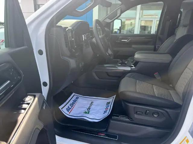 2026 Chevrolet Silverado 2500HD Crew Cab, Standard Bed, XR2, 4WD