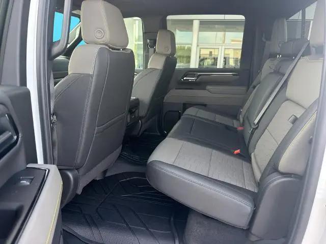 2026 Chevrolet Silverado 2500HD Crew Cab, Standard Bed, XR2, 4WD