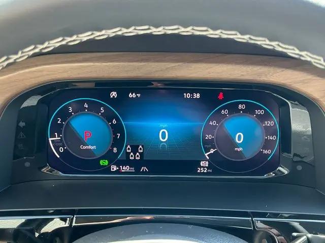 2026 Volkswagen Atlas SE with Technology