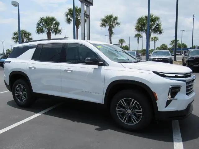 2026 Chevrolet Traverse FWD LT