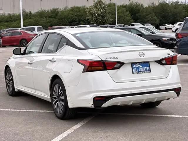 2023 Nissan Altima SV FWD