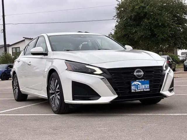 2023 Nissan Altima SV FWD