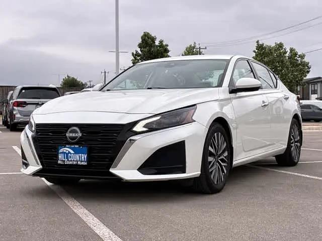 2023 Nissan Altima SV FWD