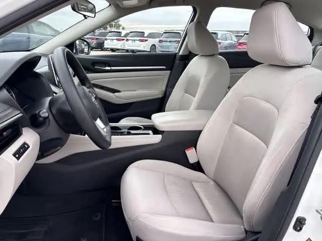 2023 Nissan Altima SV FWD