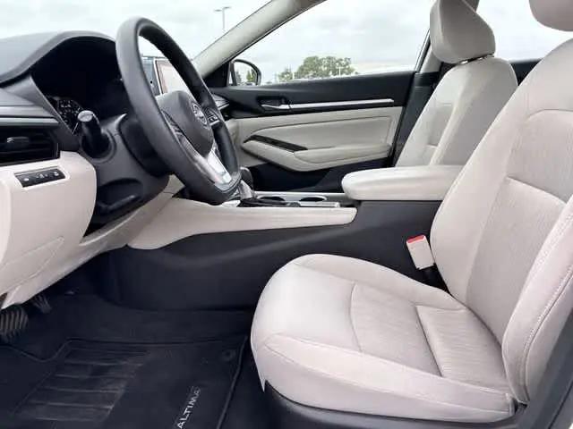 2023 Nissan Altima SV FWD