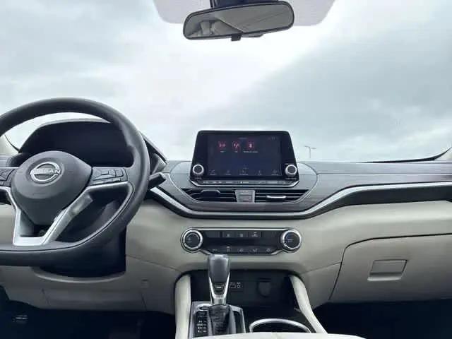2023 Nissan Altima SV FWD