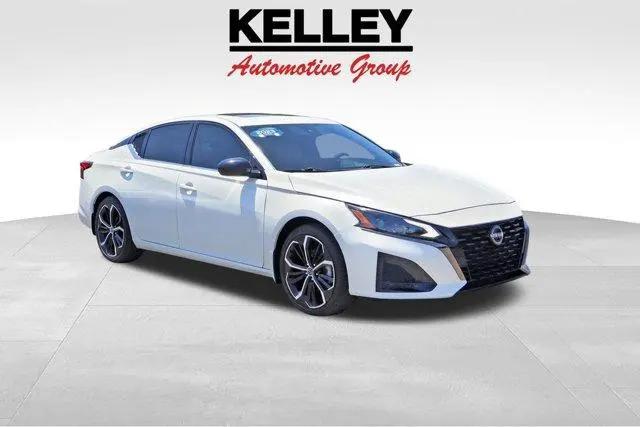 2023 Nissan Altima SR FWD for sale in Bartow, FL