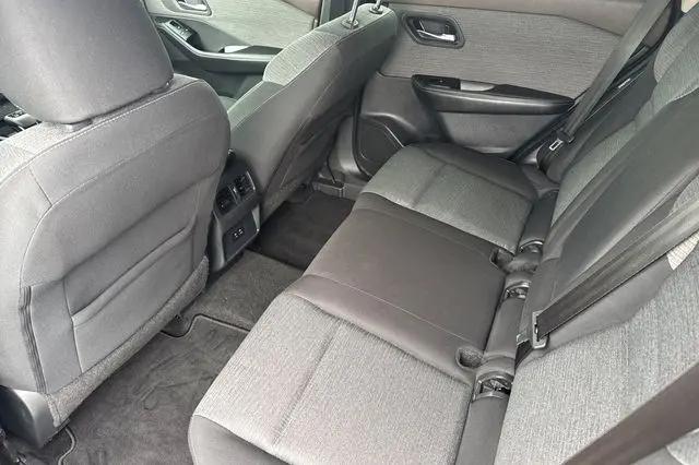 2022 Nissan Rogue SV FWD