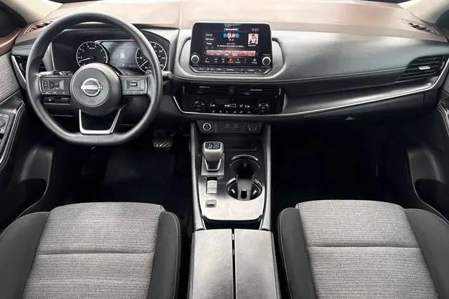 2022 Nissan Rogue SV FWD
