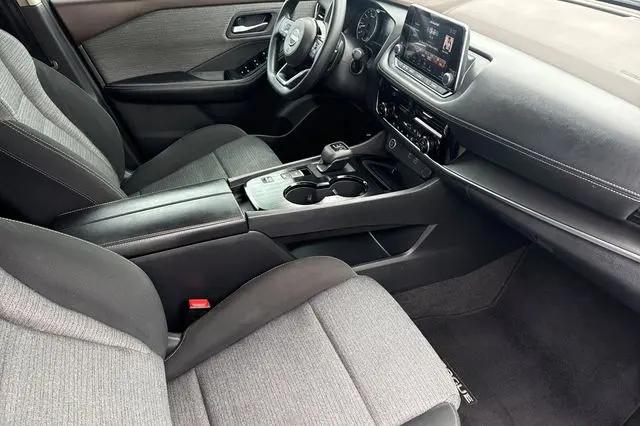 2022 Nissan Rogue SV FWD