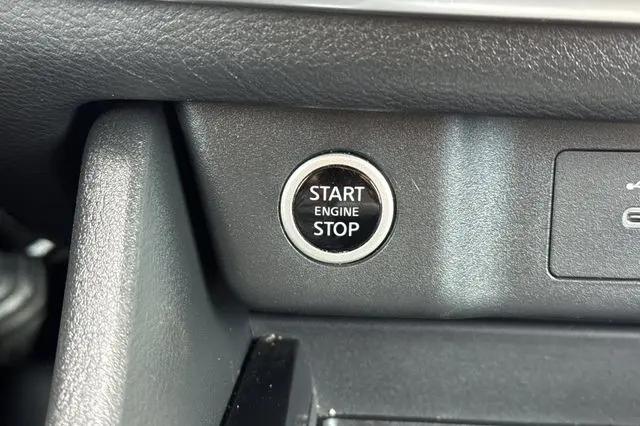 2022 Nissan Rogue SV FWD