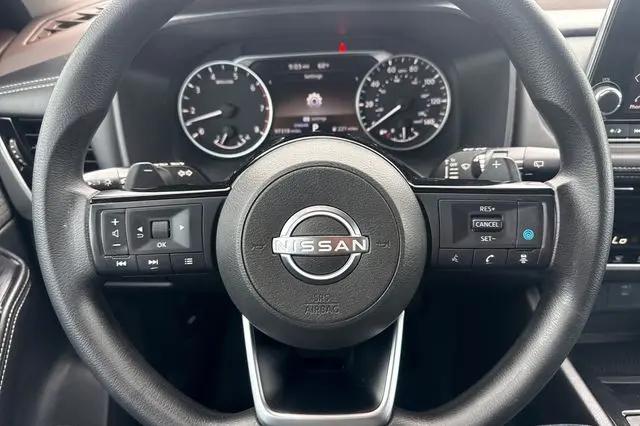 2022 Nissan Rogue SV FWD