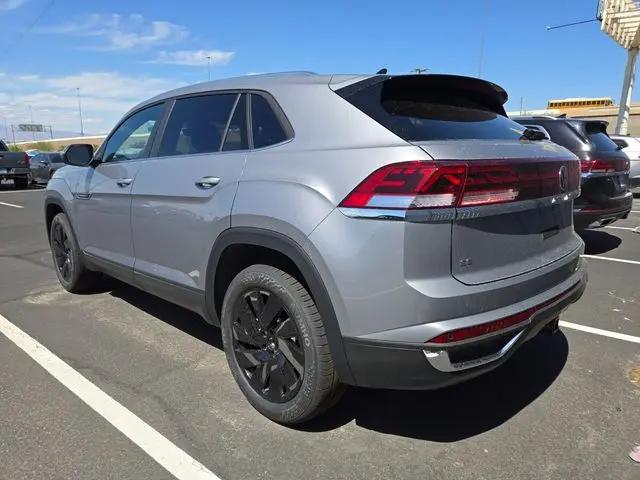 2026 Volkswagen Atlas Cross Sport SE with Technology