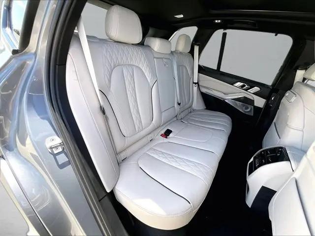 2024 BMW X5 M60i