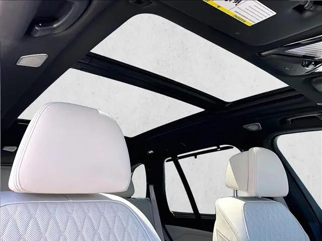 2024 BMW X5 M60i