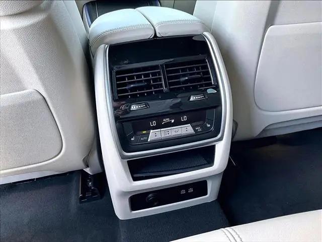2024 BMW X5 M60i