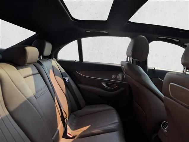 2018 Mercedes-Benz E-CLASS E 300 E 300