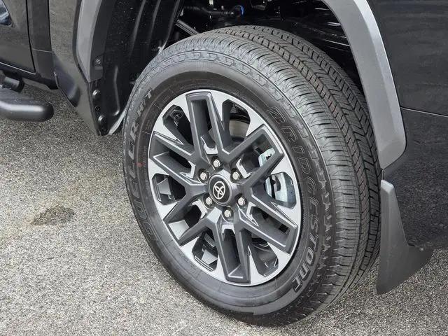 2026 Toyota Tundra Limited CrewMax 5.5' Bed