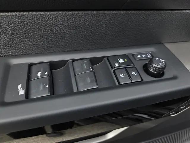 2026 Toyota Tundra Limited CrewMax 5.5' Bed