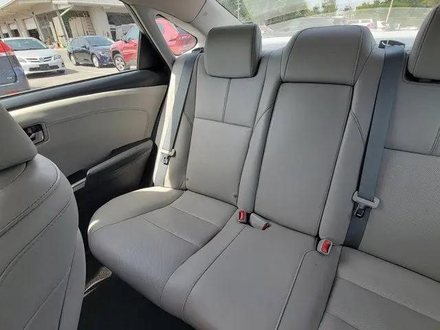 2018 Toyota Avalon Hybrid Limited