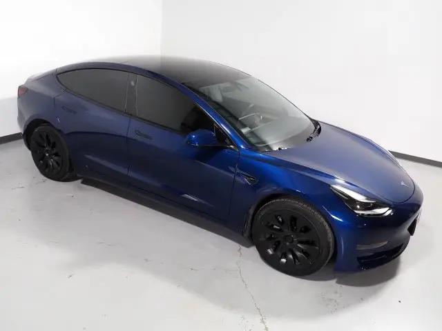 2023 Tesla Model 3 Rear-Wheel Drive