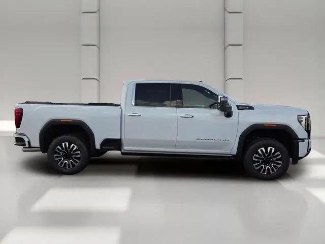 2026 GMC Sierra 2500HD Crew Cab, Standard Bed, Denali Ultimate, 4WD
