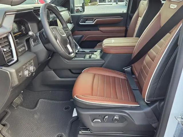 2026 GMC Sierra 2500HD Crew Cab, Standard Bed, Denali Ultimate, 4WD