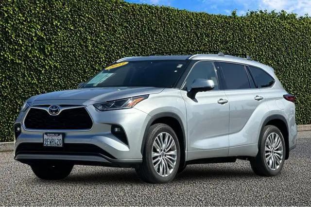 2023 Toyota Highlander Platinum