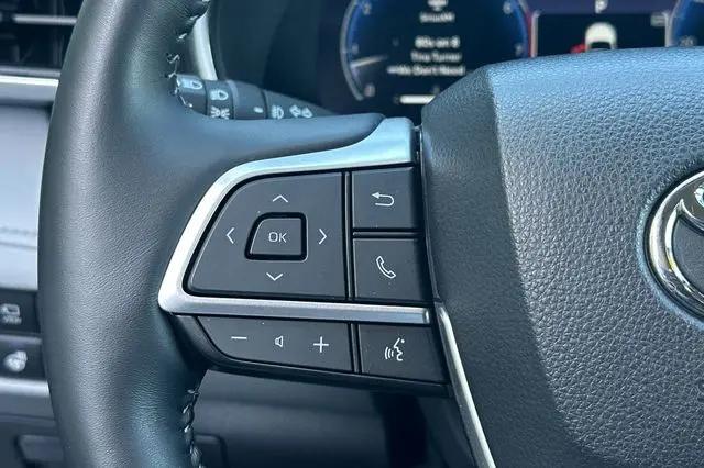 2023 Toyota Highlander Platinum
