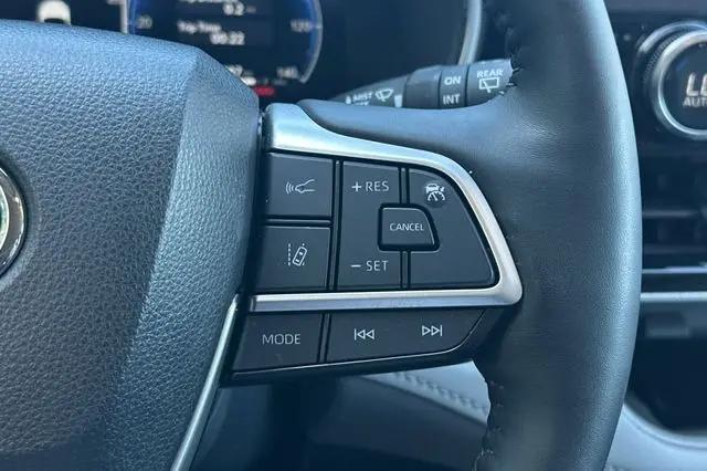 2023 Toyota Highlander Platinum
